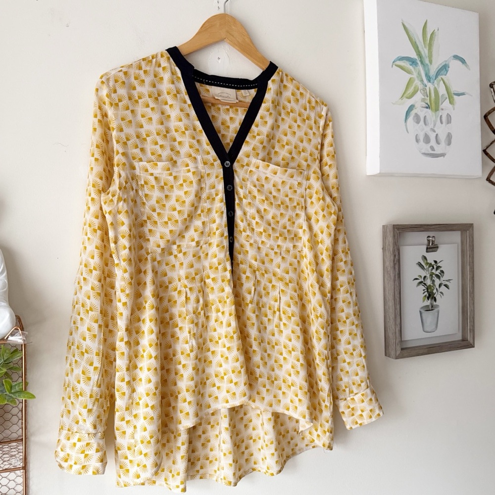 Anthropologie Vanessa Virginia Honore Yellow Motif Roll Tab Sleeve Blouse Size 4 - Picture 7 of 12